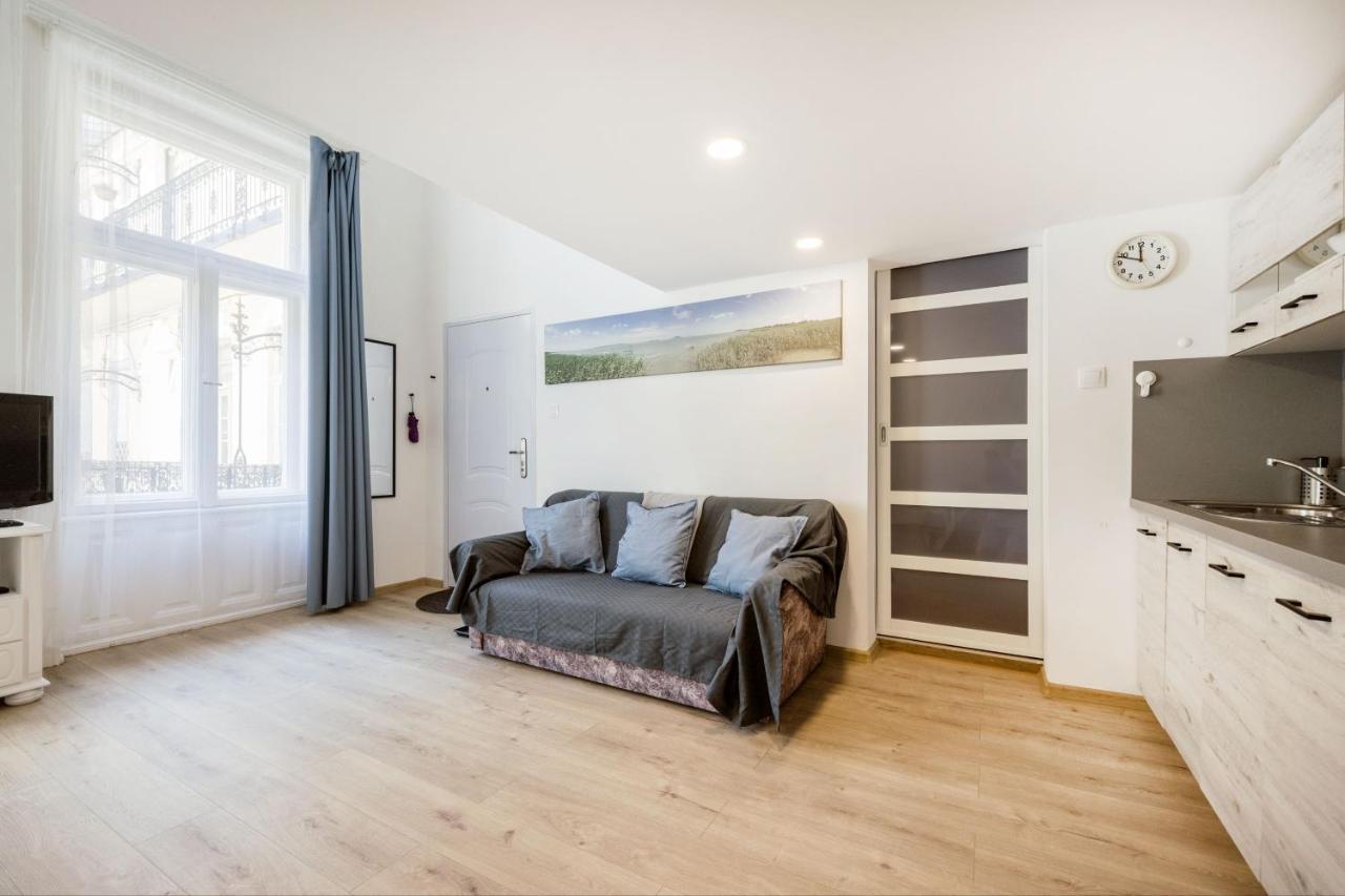 V12 Apartments Budapest Exterior photo