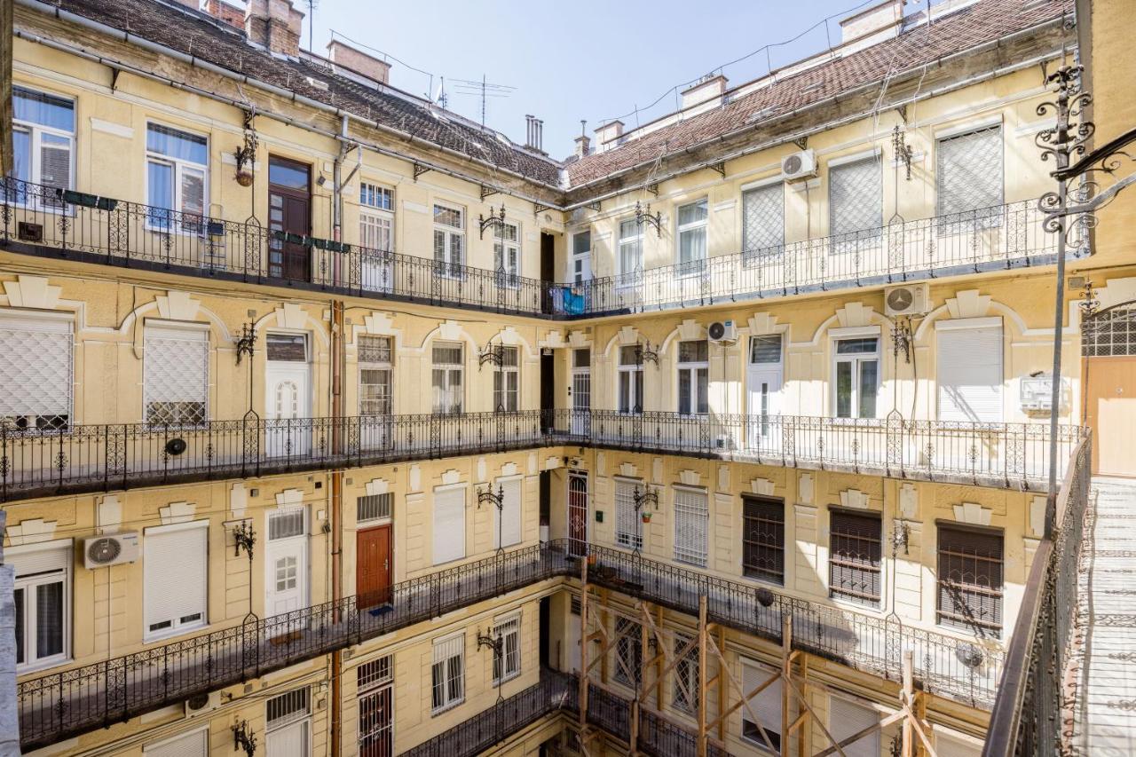 V12 Apartments Budapest Exterior photo